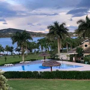 completo-apartamento-em-resort-na-beira-da-lagoa.santa-catarina-brasil.com/
